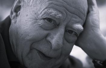 A blue and white jar, Ming dynasty, Jiajing (1522-1566).