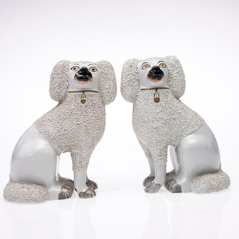 FIGURINER, ett par, keramik, Staffordshire, 1800-tal.