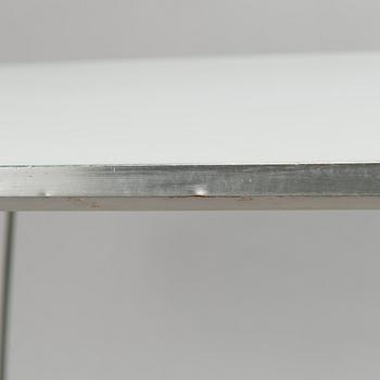 Bruno Mathsson & Piet Hein, ruokapöytä, "Superellips", Fritz Hansen, Danmark.