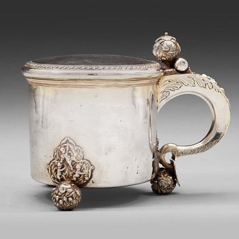 178. A Swedish 17th century parcel-gilt tankard, mark of Johan Nützel, Stockholm (1676-1715) before 1689.