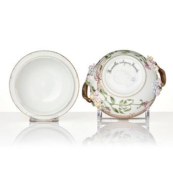 A Royal Copenhagen 'Flora Danica' bonbonniere with cover, Denmark, 1870-90s.