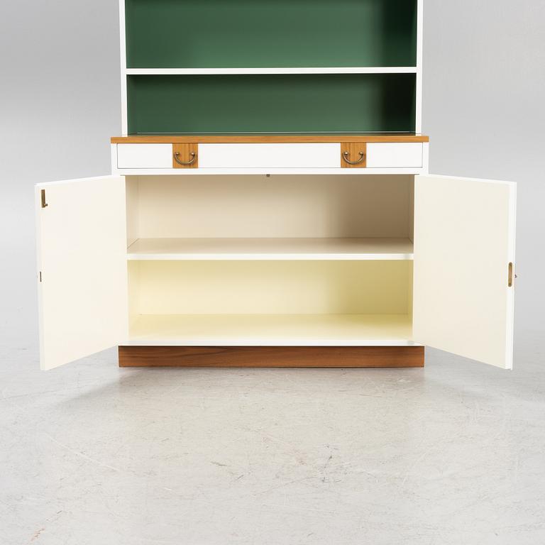 Josef Frank, bokhylla, Firma Svenskt Tenn, modell "B2255", efter 1985.