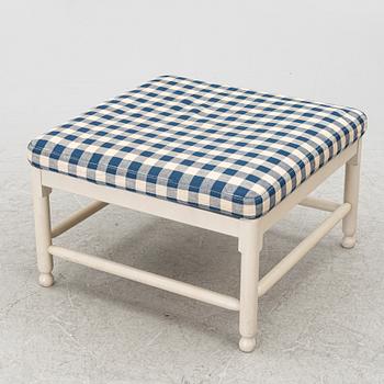 Fotpall, "Medevi Brunn", ur IKEAs 1700-talsserie, 1990-tal.