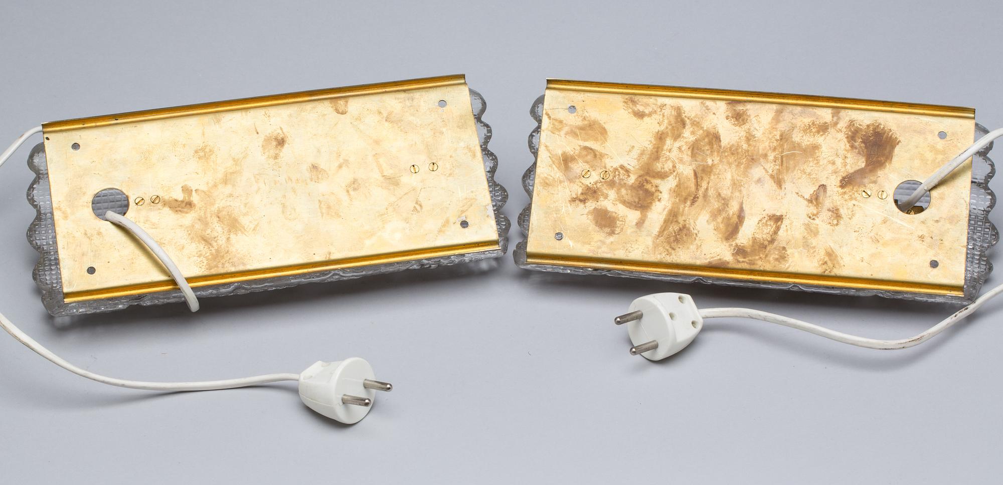 VÄGGLAMPOR, ett par, Orrefors. 1950-tal.