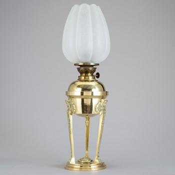 FOTOGENLAMPA, jugend, möjligen Gusum, tidigt 1900-tal.