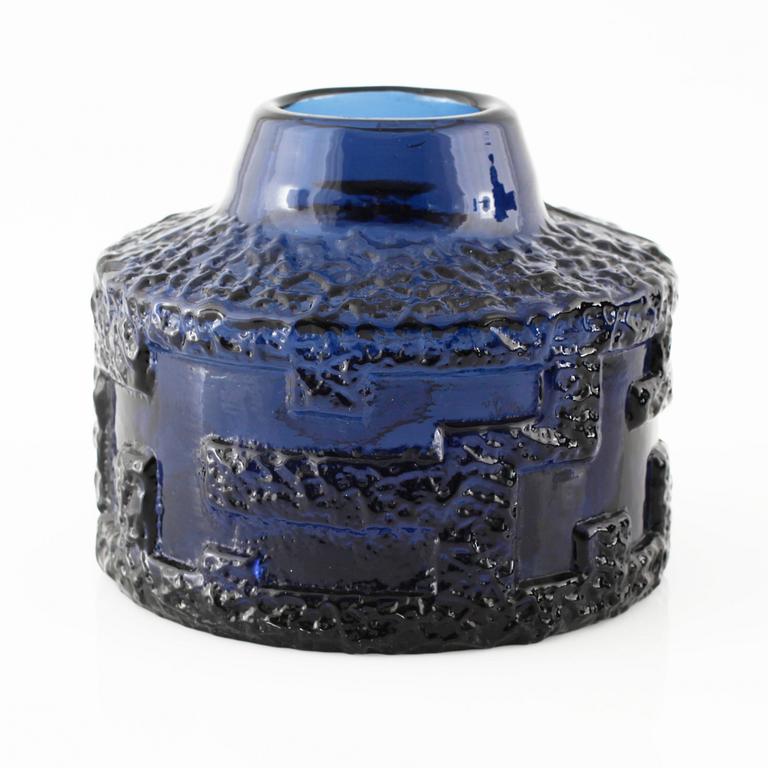 GÖTE AUGUSTSSON, parti glas, 33 st, "Cobolt", Ruda glasbruk, omkring 1900-talets mitt.