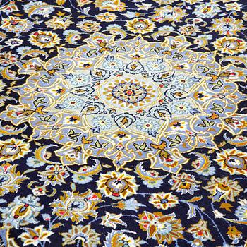 A carpet, Kashan ca 415 x 300 cm.