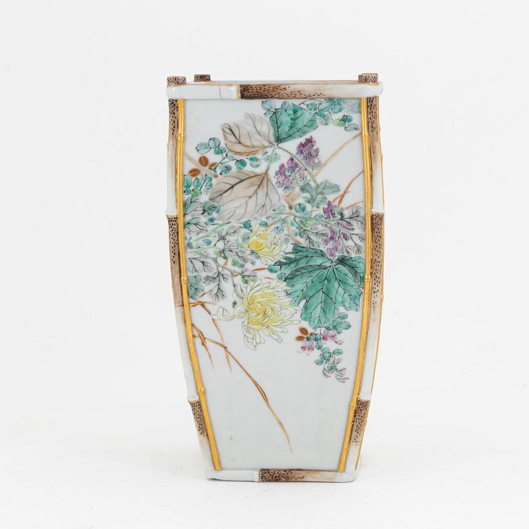 A Japanese porcelain vase, 20th Century.