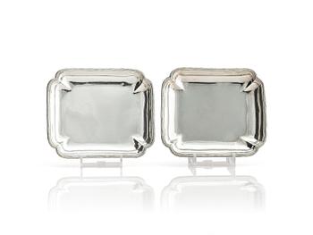 316. A pair of Swedish 18th century silver dishes, marks of Olof Hellbom, Stockholm 1798.