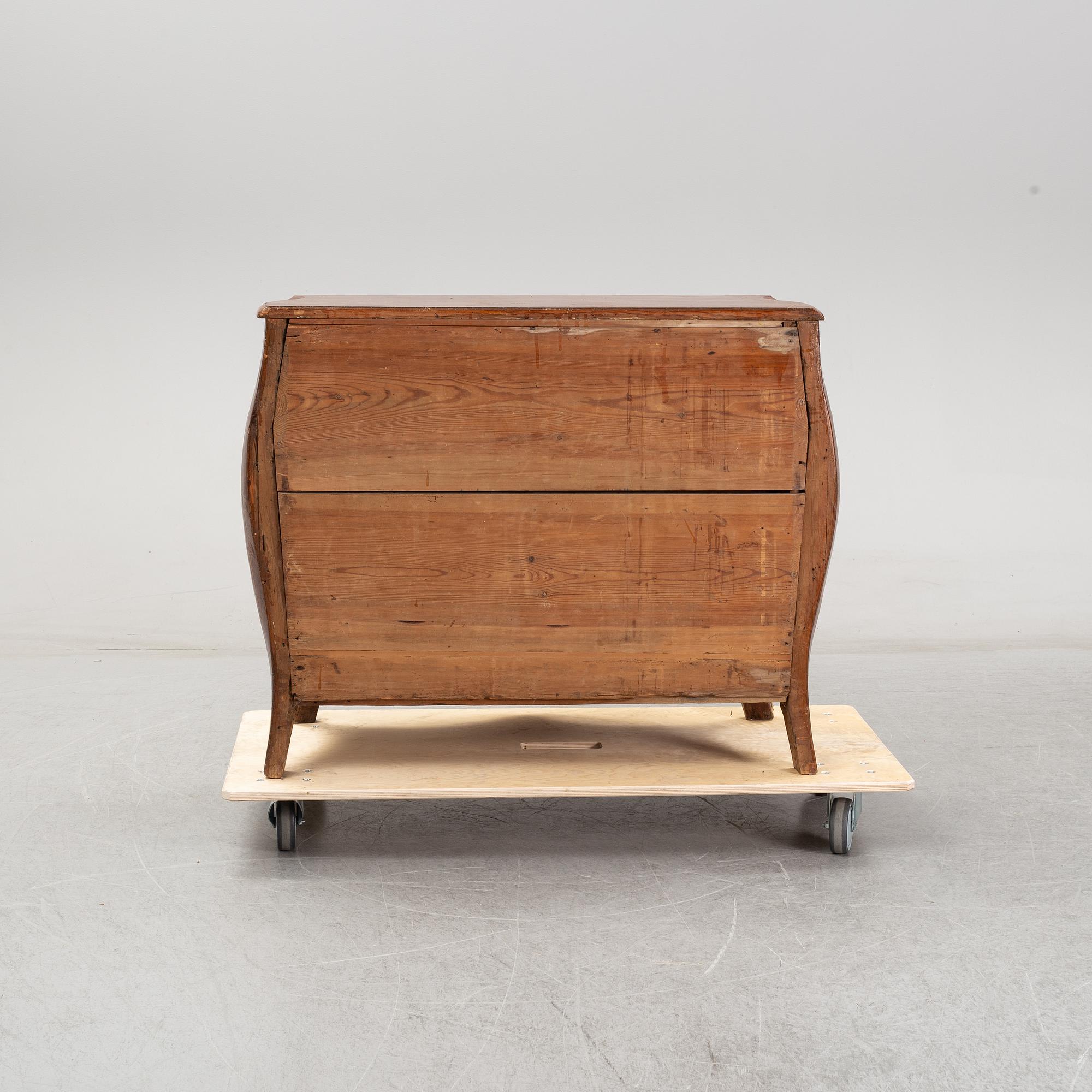 A 19th Century rococo style dresser.