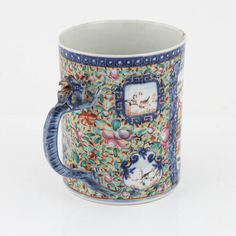 A large famille rose tankard, Qing dynasty, 18th Century.
