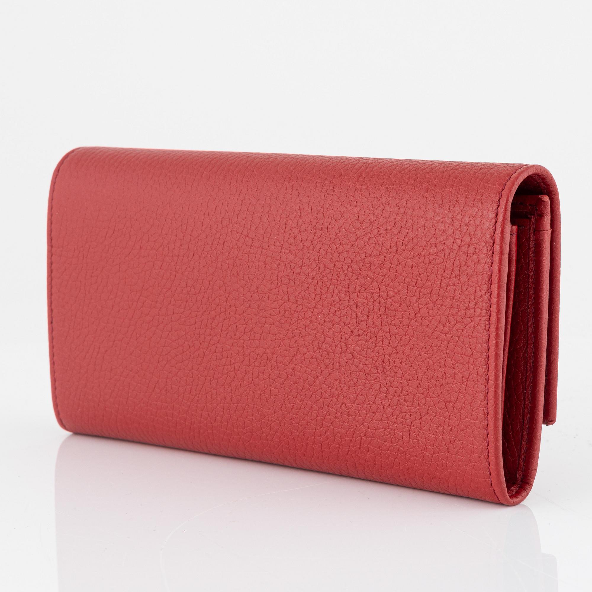Gucci, wallet.