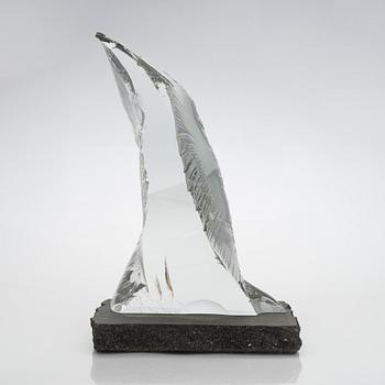 Timo Sarpaneva, skulptur ur serien "Glass age", signerad Timo Sarpaneva Iittala. Formgiven på 1980-talet.