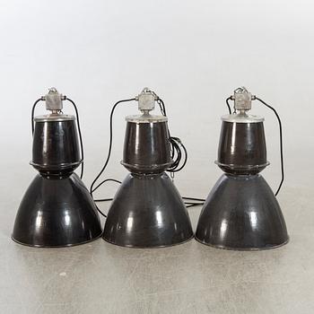 Industrilampor, 3 st, 1900-talets mitt.