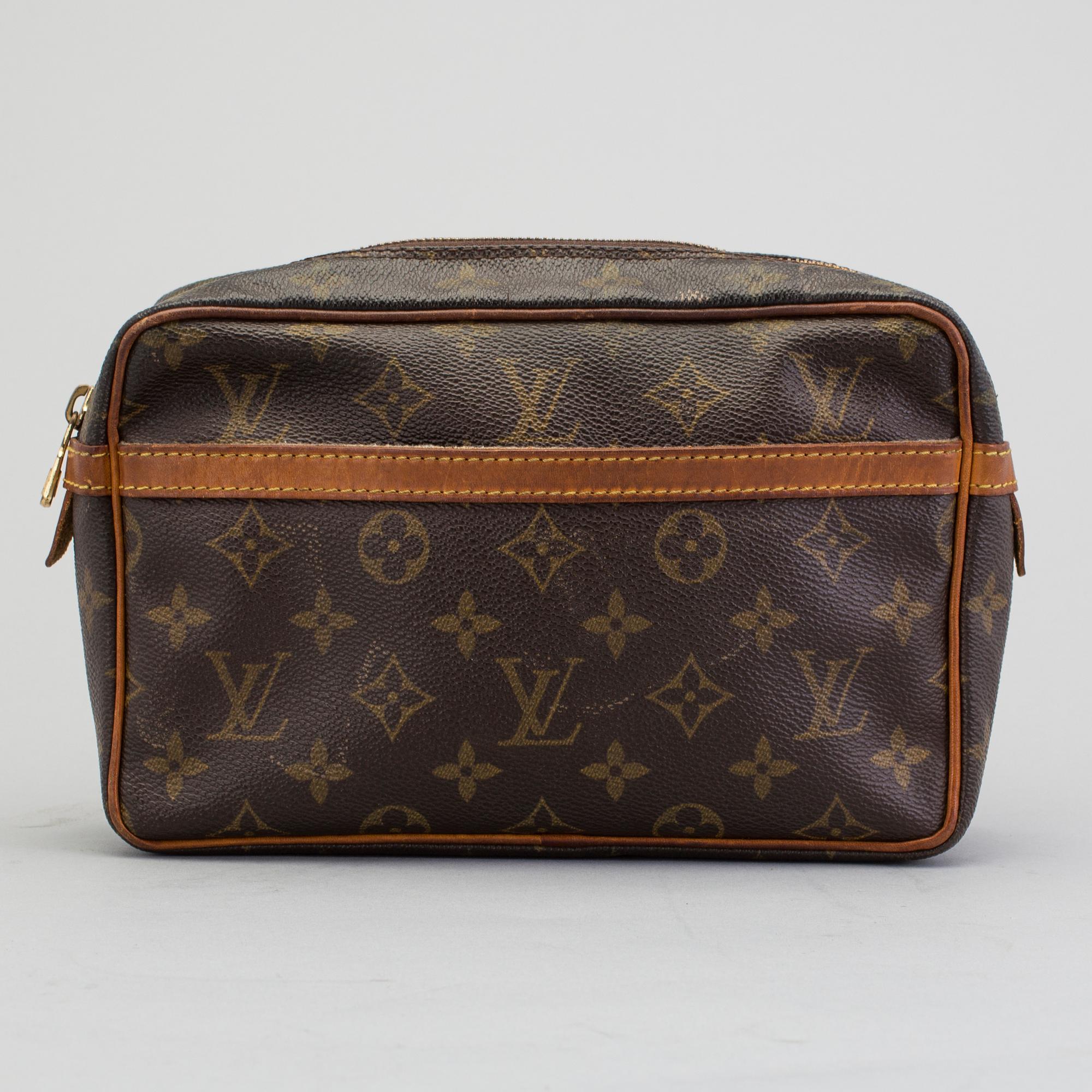 A Louis Vuitton toilet bag 'Compiegne Toilette 23'.