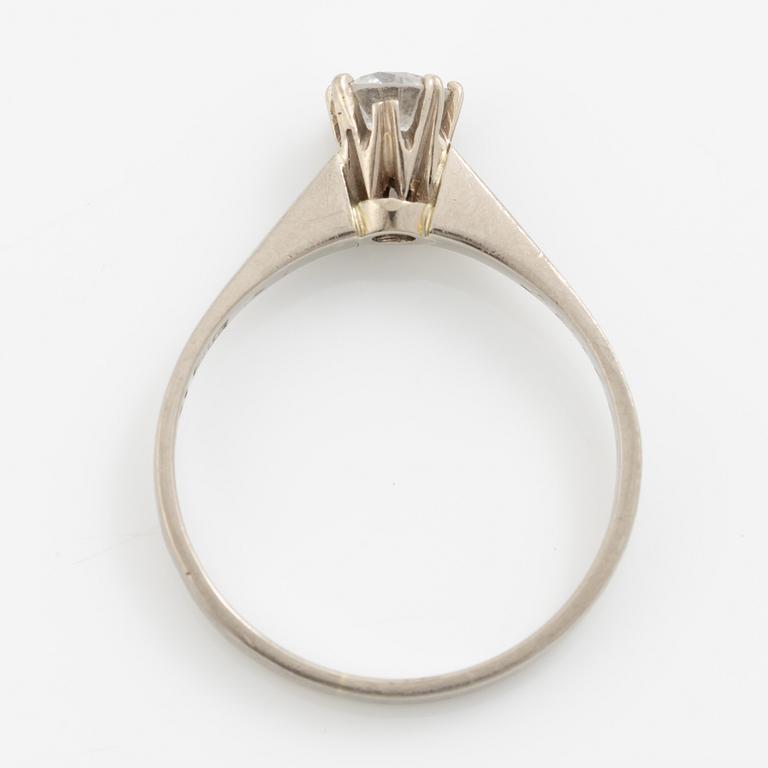 Ring, solitaire ring in 18K white gold with brilliant-cut diamond.