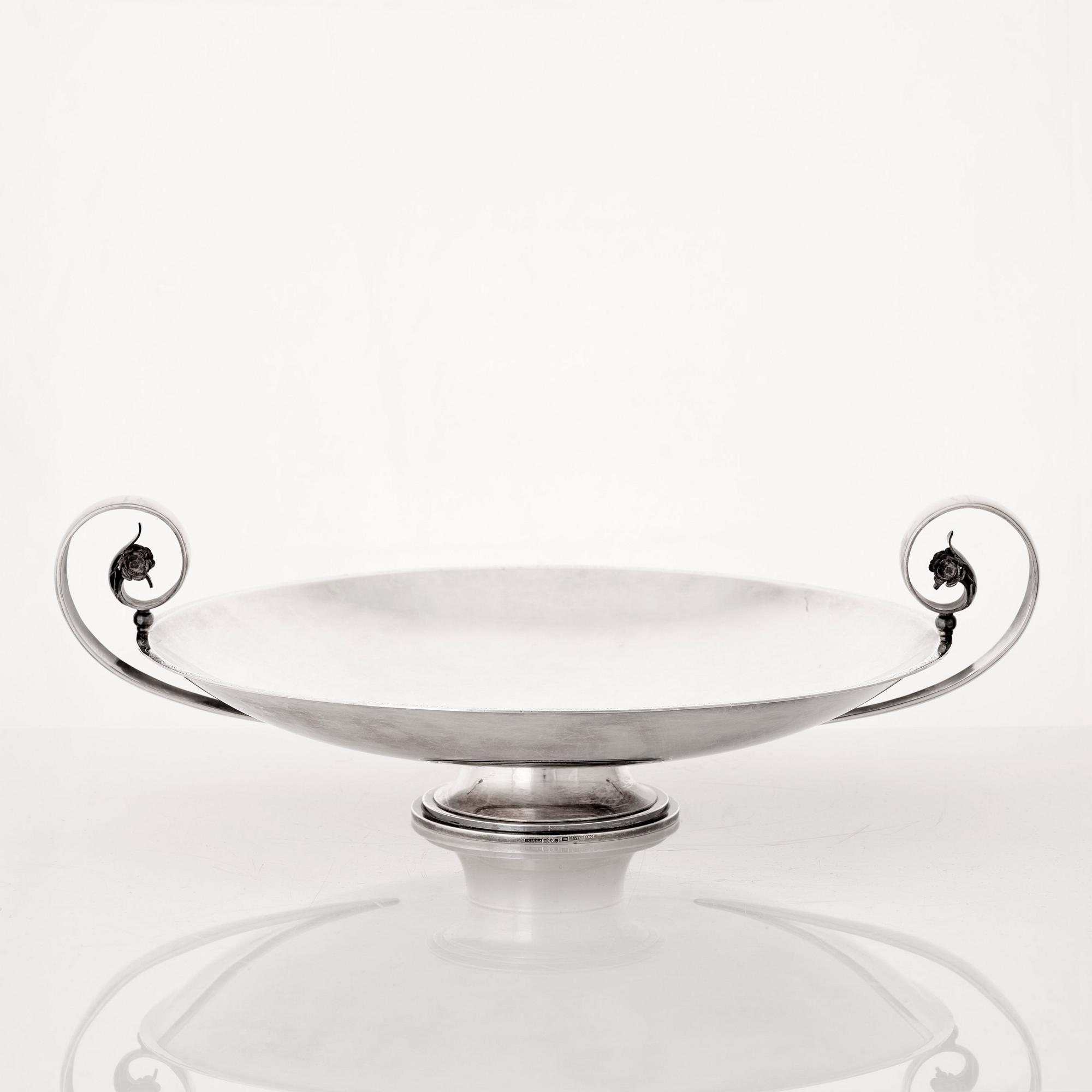 Atelier Borgila, skål, Stockholm 1930, sterling silver, komponerad av Erik Fleming.