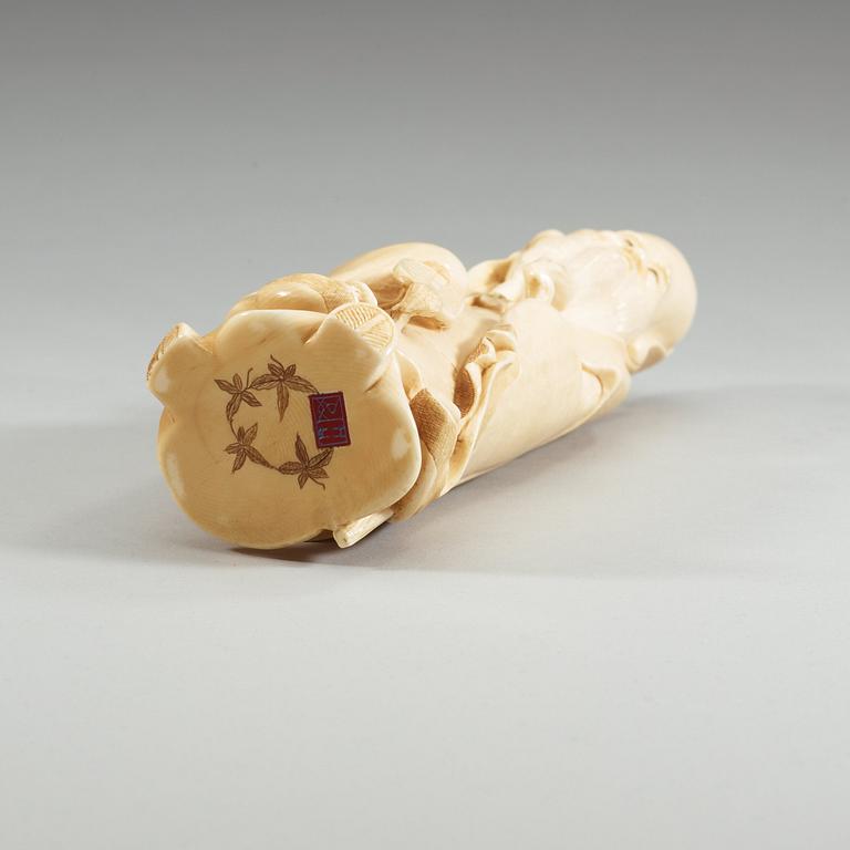 A Japanese ivory Okimono, period of Meiji (1868-1912). Signed.