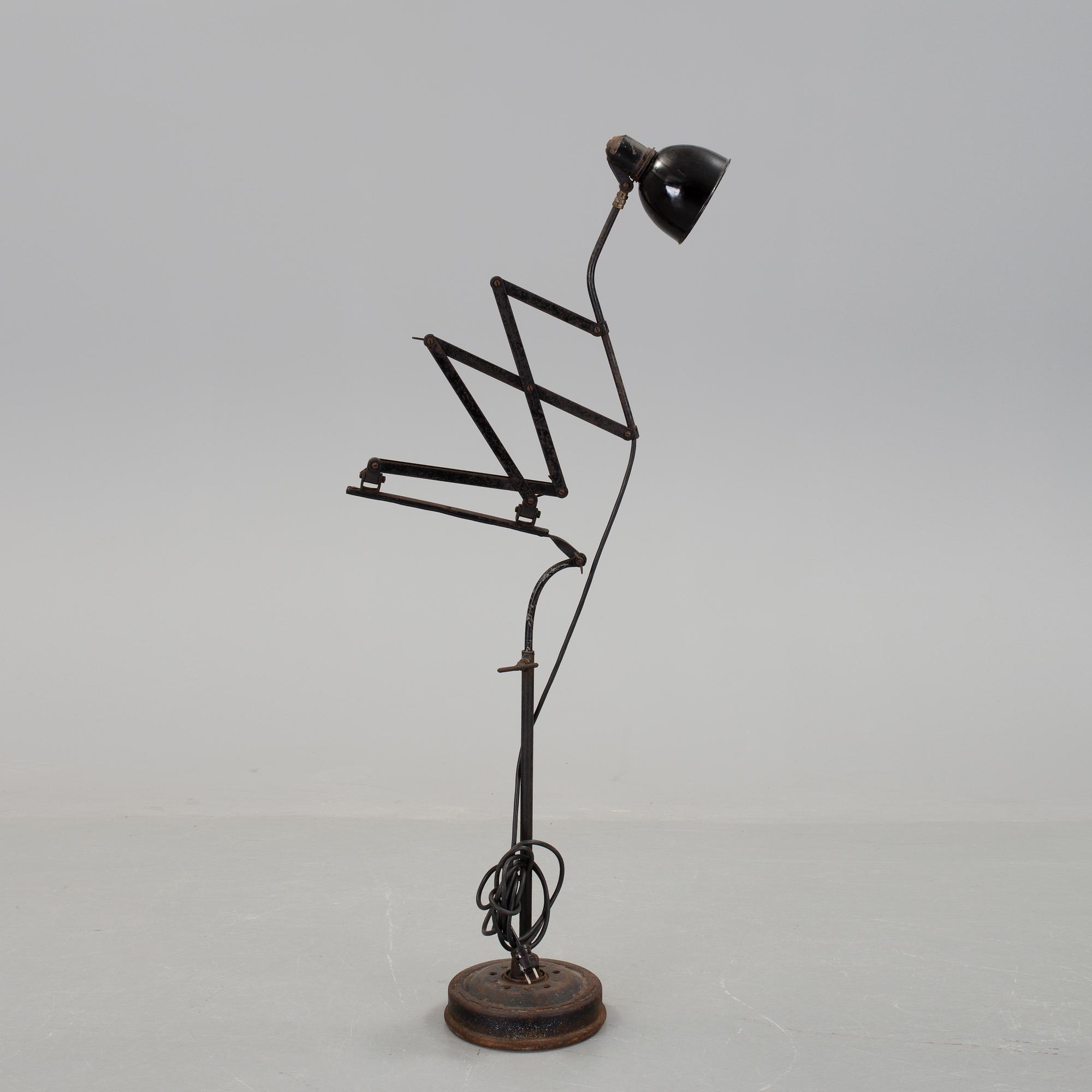 GOLVLAMPA, industri, 1900-talets mitt.