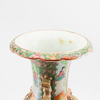 Floor vase China Canton late 19th century porcelain.