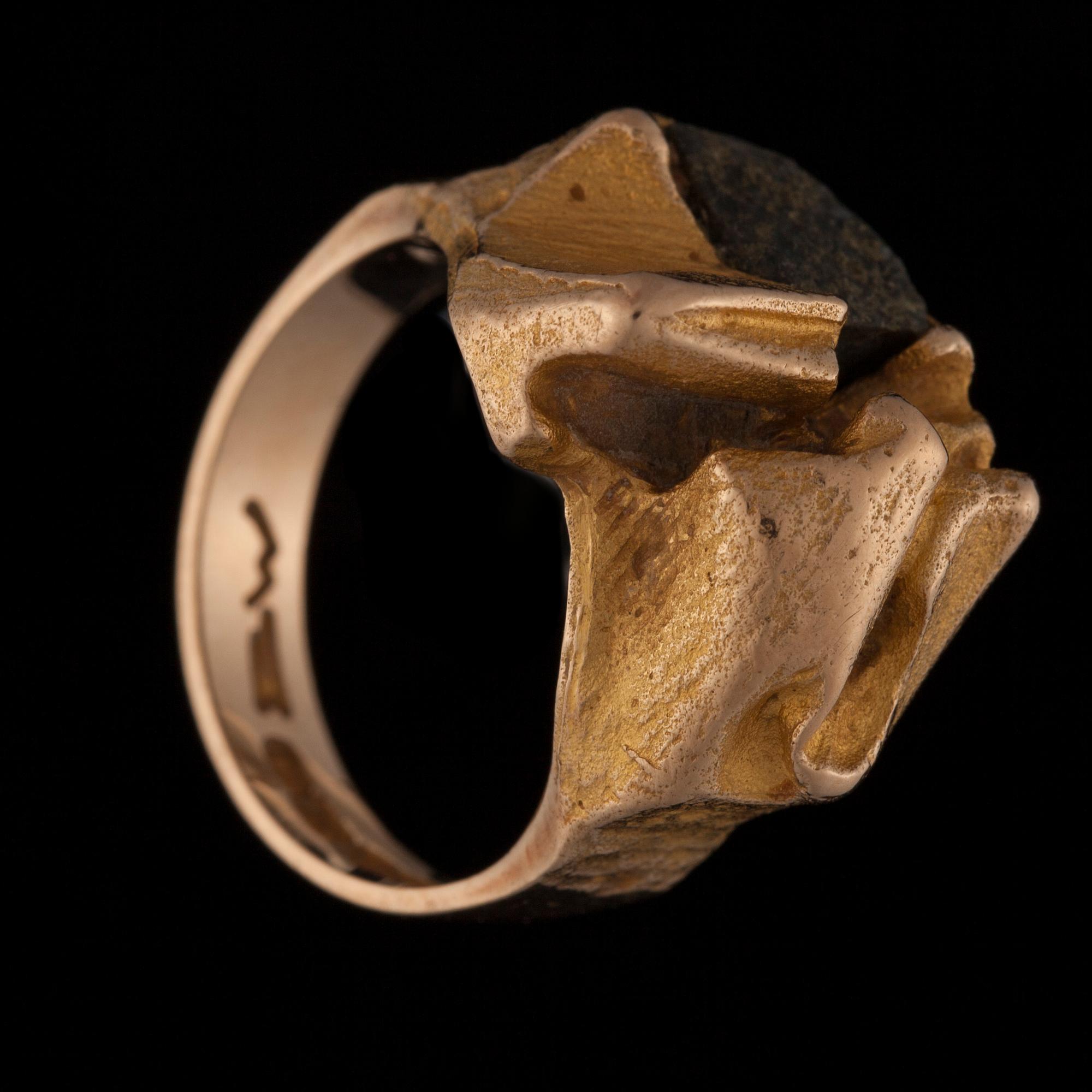 RING, 14K guld, kopparmalm. Björn Weckström, Lapponia 1967. Vikt ca 8,3 g.