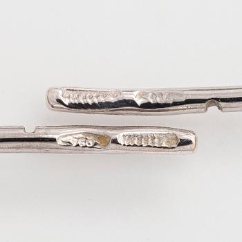 Örhängen, 18K vitguld med briljantslipade diamanter.