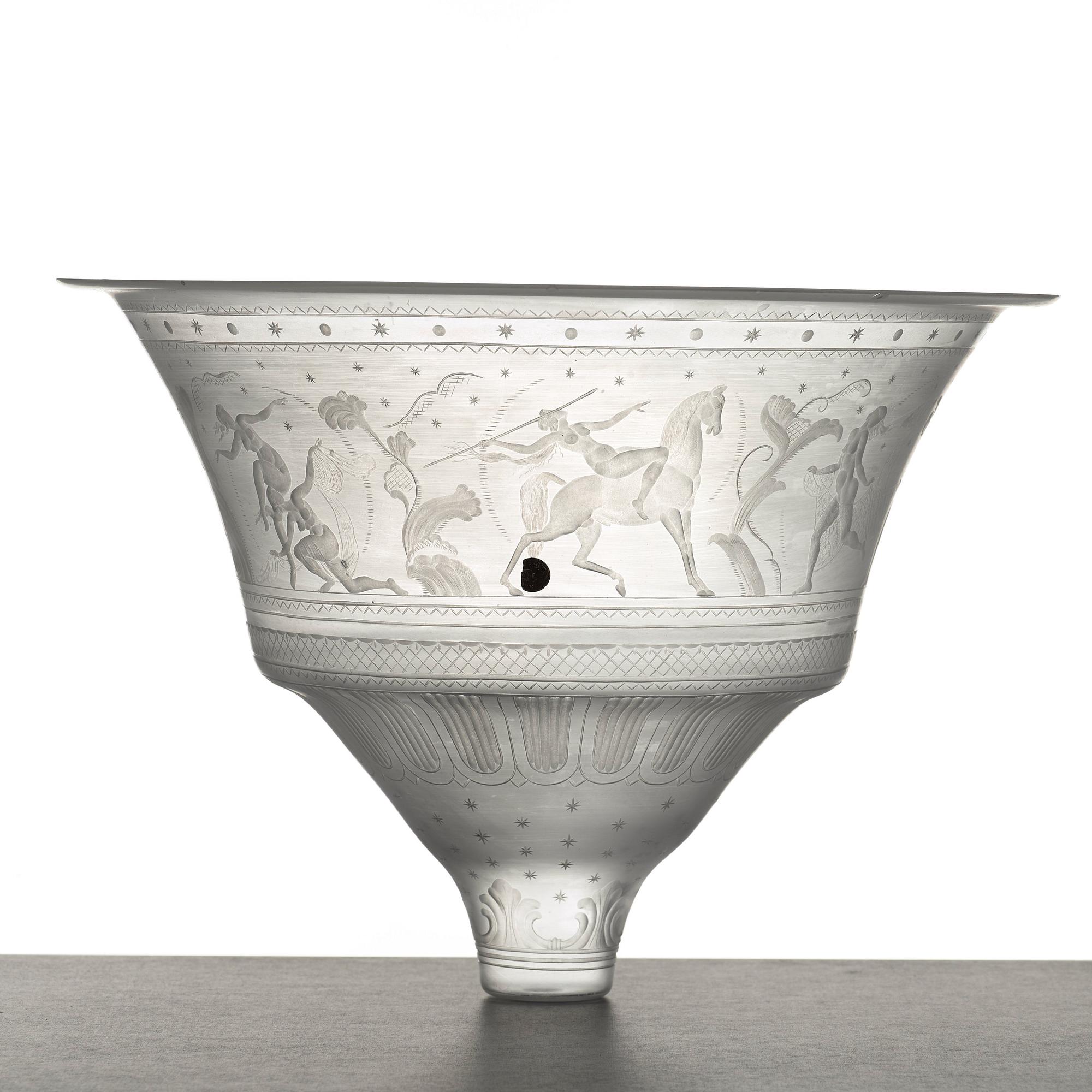 Simon Gate, an engraved glass lamp shade, Orrefors, Sweden 1920.