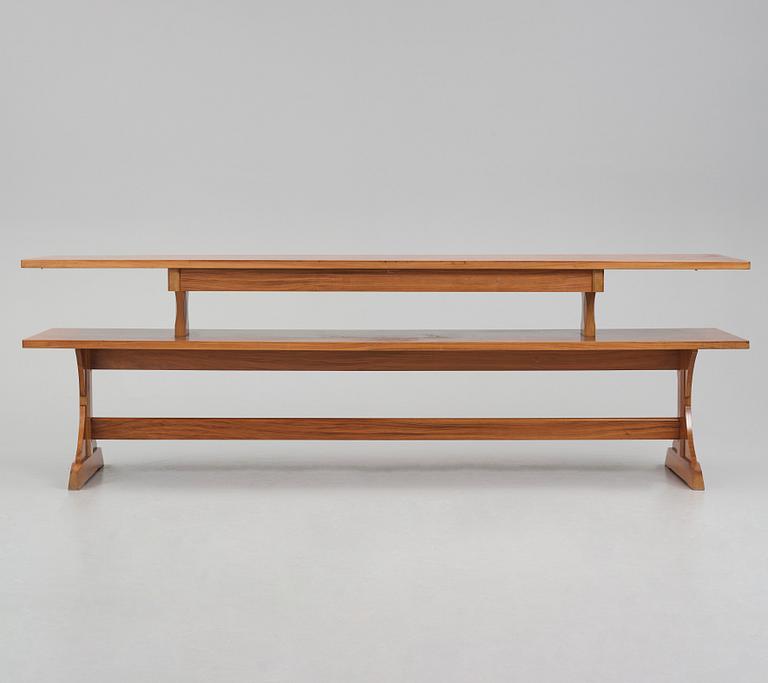 Josef Frank, biblioteksbord / sideboard, Firma Svenskt Tenn, modell 2226.