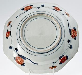 SKÅLFAT, porslin Imari Japan 1700-tal.