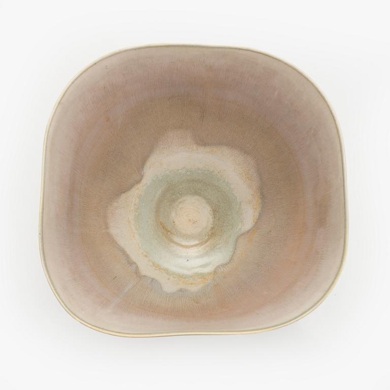 Friedl Holzer-Kjellberg, A ceramic bowl, signed Arabia 1942, -F.H.-Kj-.