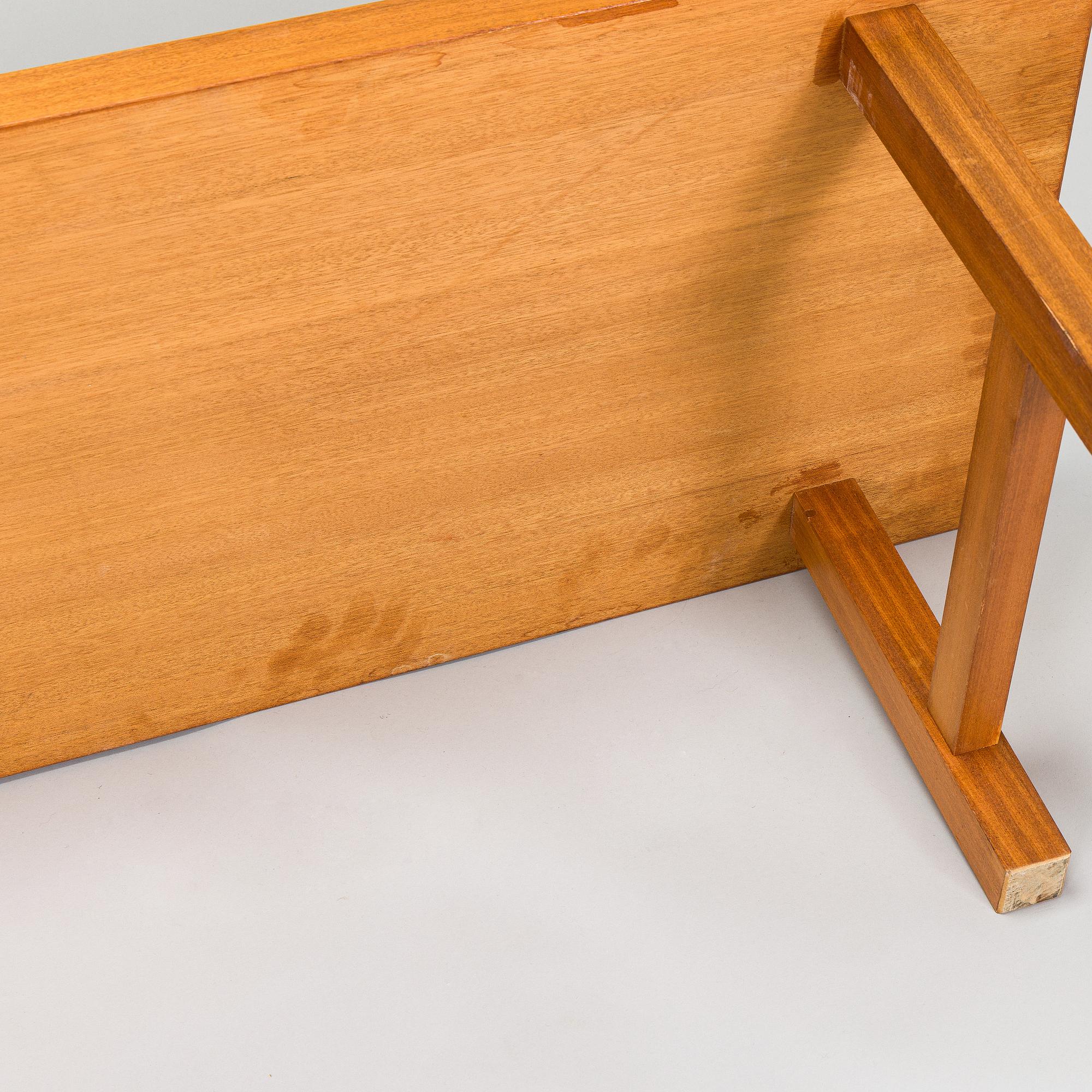 Sivupöytä / taso, 1900-luvun puoliväli.