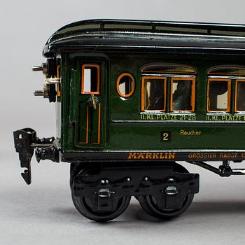 A set of six Märklin train carriages 0 Gauge, Germany, 1920/30s.