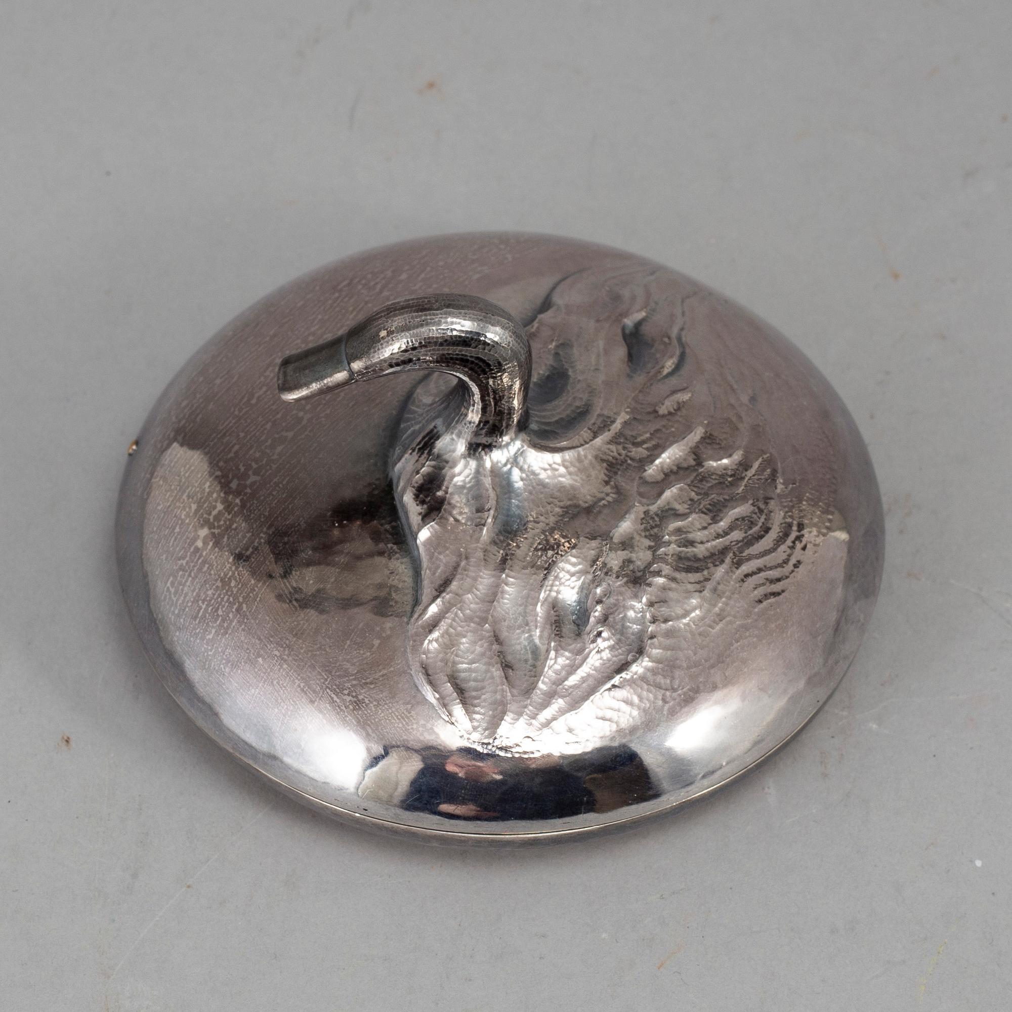 A Sterling silver box by Olle Ohlsson, Stockholm, 1983.