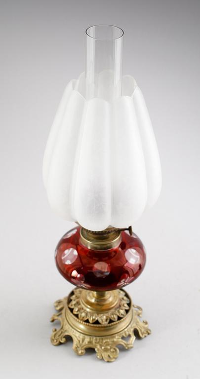 BORDSFOTOGENLAMPA, omkring sekelskiftet 1900.