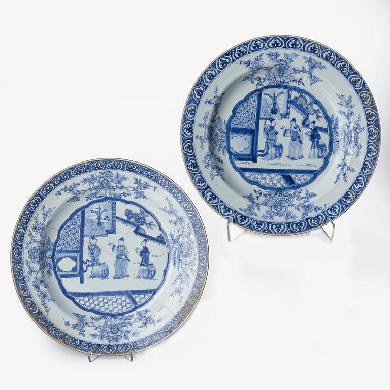 Fat, ett par, porslin. Qingdynastin, Kangxi (1662-1722).