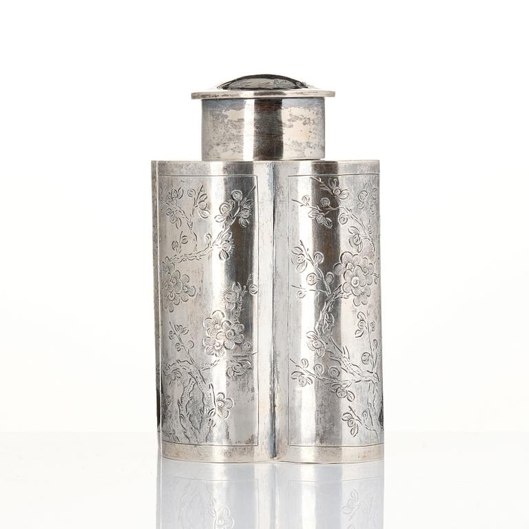 A Chinese silver teacaddy, first part of the 20th century.