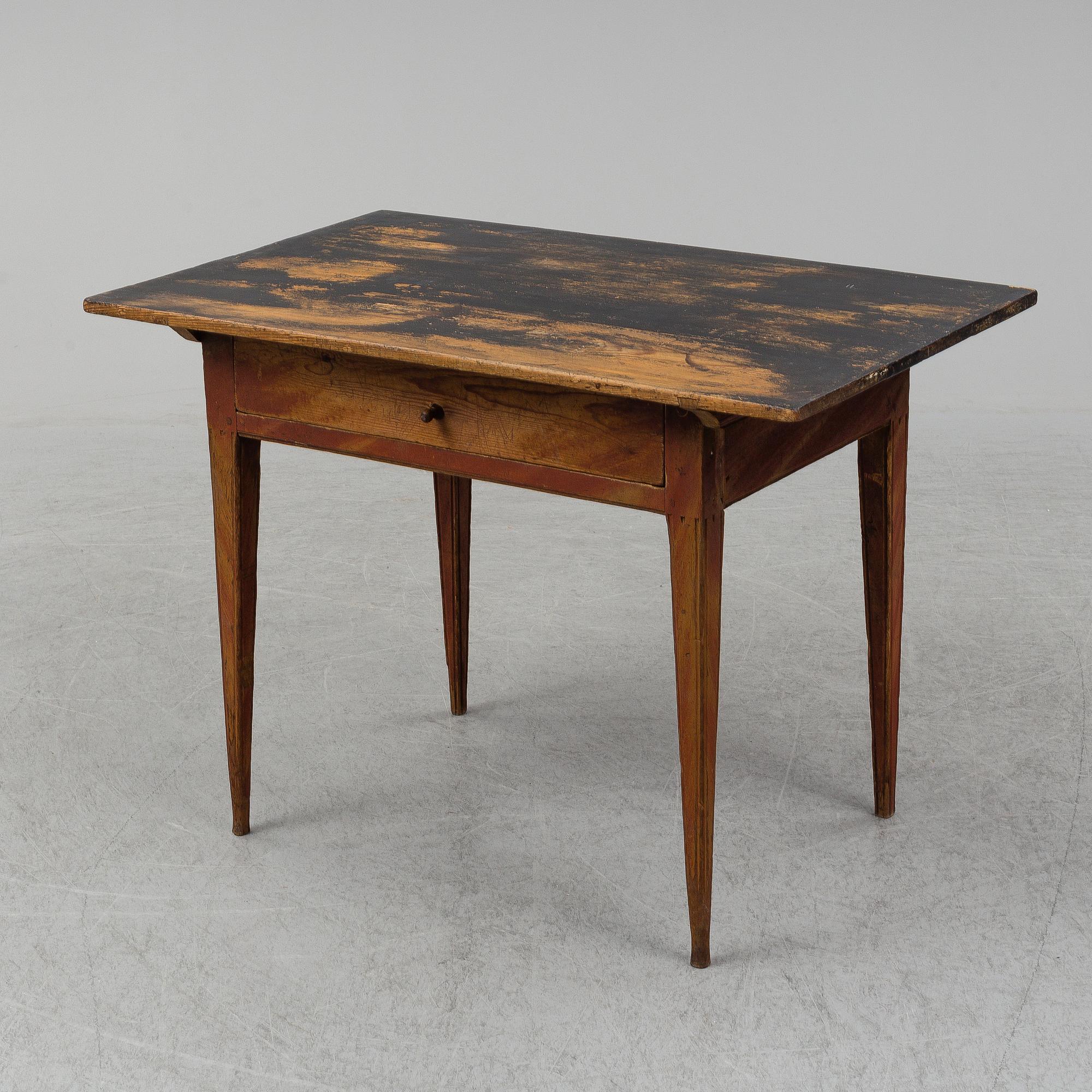 A painted Gustavian table, first half of the 19th Century.