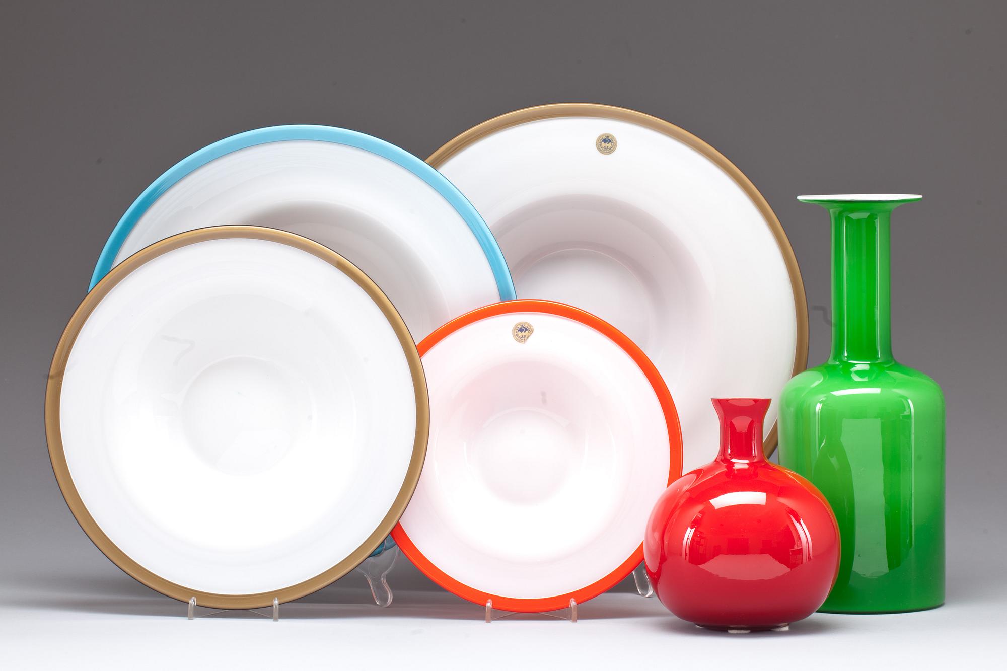 VASER, 2 st samt FAT, 4 st, glas, Holmegaard, 1900-tal.