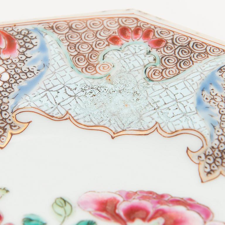 A pair of 18th Century Chinese octagon shape porcelain dishes.