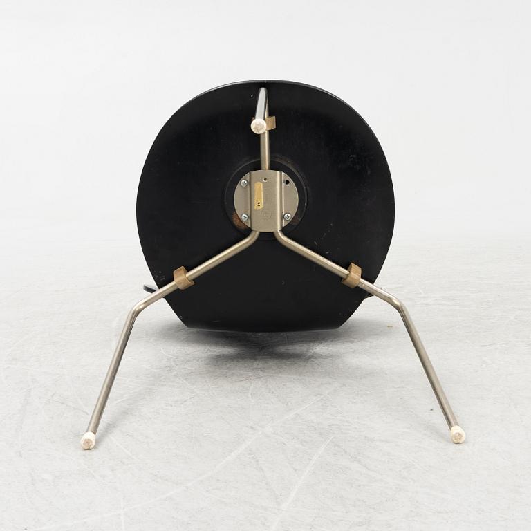 Arne Jacobsen, stol, "Myran", Fritz Hansen, Danmark, 1950-tal.