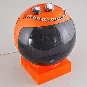 A tv, model Videosphere Space helmet, made by JVC in 1970/80s.