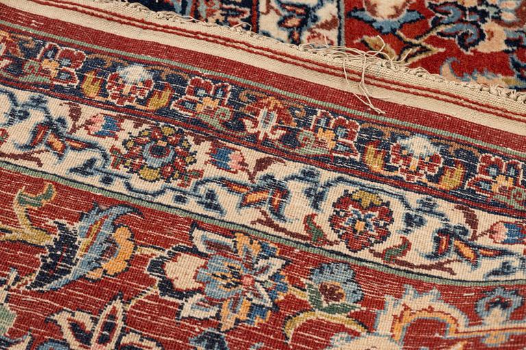 A carpet, semi-antique Esfahan, ca 336 x 212 cm.