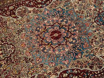 A RUG. An antique Esfahan. 212 x 141 cm.