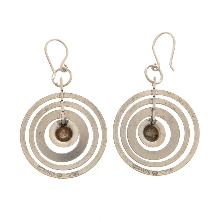 TAPIO WIRKKALA, KORVAKORUT, "hopeakuu", hopeaa. Kultakeskus 1972.