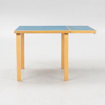 Alvar Aalto, drop-leaf table "DL85", Artek, mid-20th century.