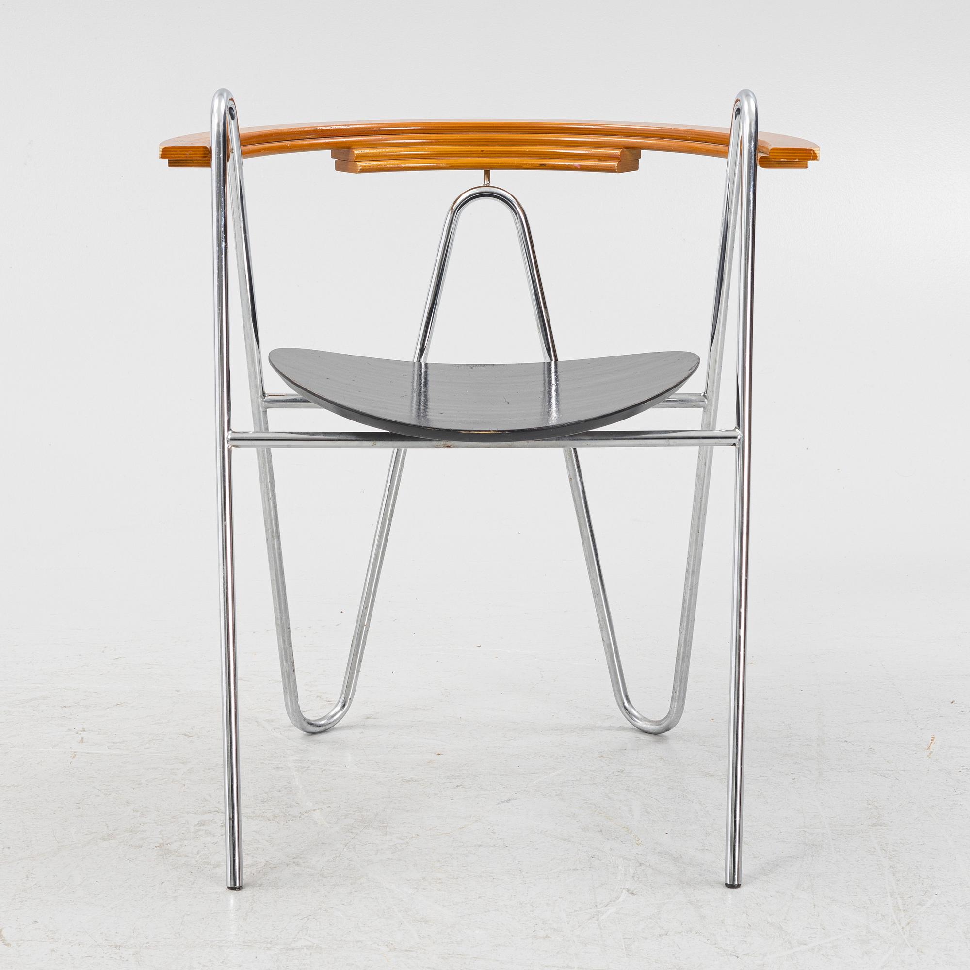 Pentti Hakala, karmstol, "W-chair", Korhonen, formgiven 1985.