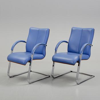 KARMSTOLAR, ett par, England, 2008.