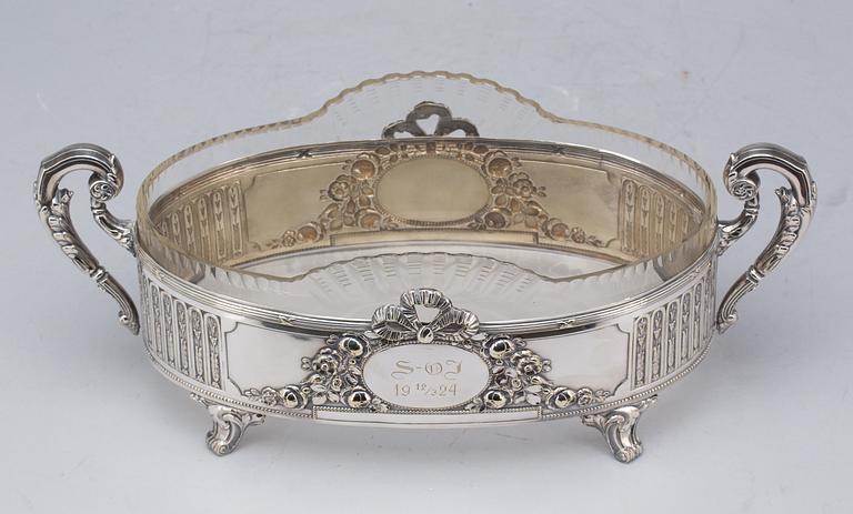 JARDINIERE, nysilver och glas, gustaviansk stil.