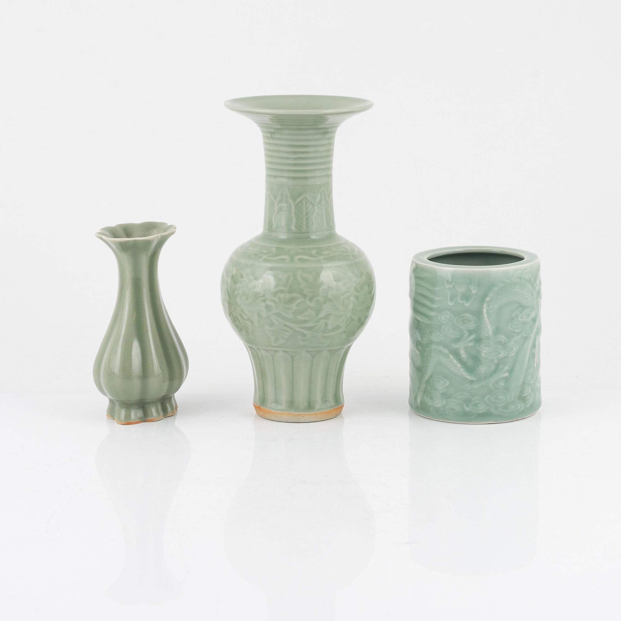 Vaser, tre stycken, porslin. Kina, Moderna.