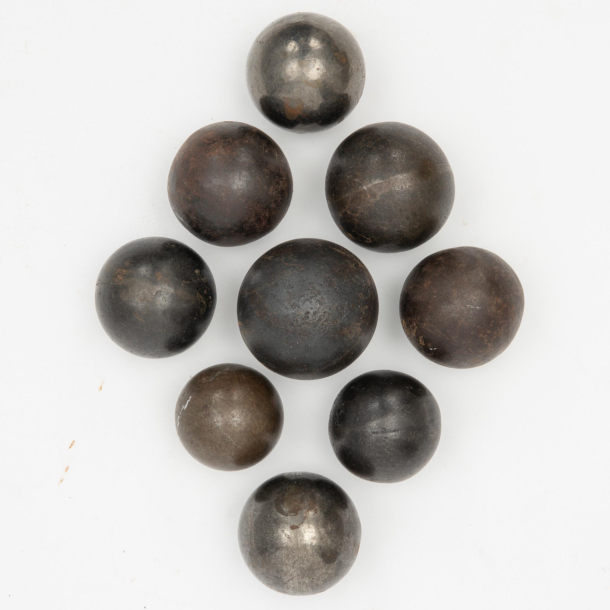 Cannonballs, 9 pcs. 17th/18th century.